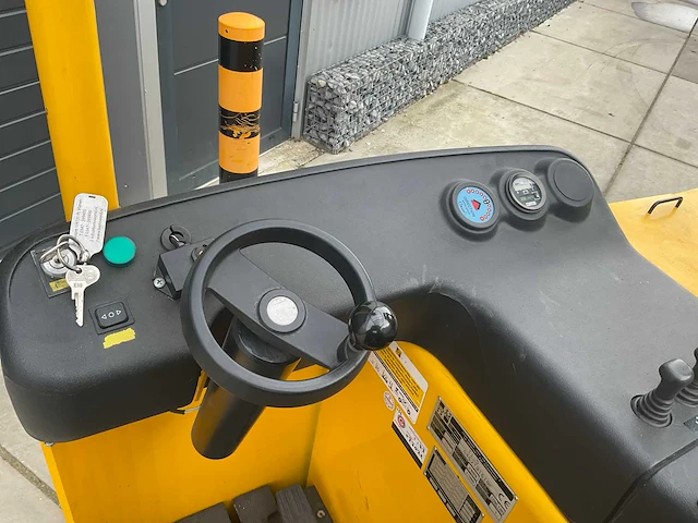 2008 hyster t1.5 reach truck - afbeelding 14 van  33
