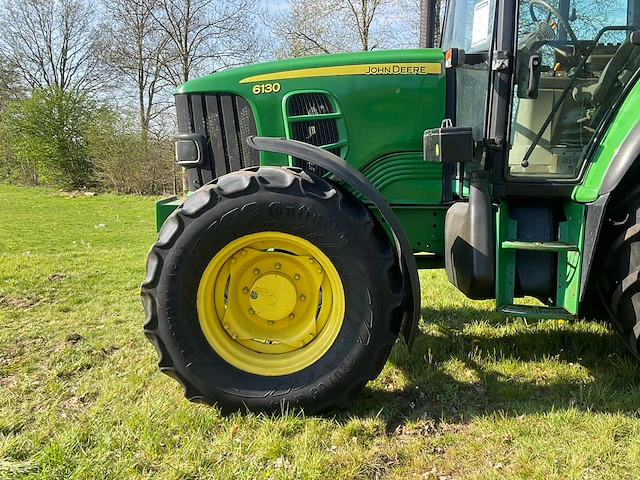 2008 john deere 6130 vierwielaangedreven landbouwtractor - afbeelding 2 van  25