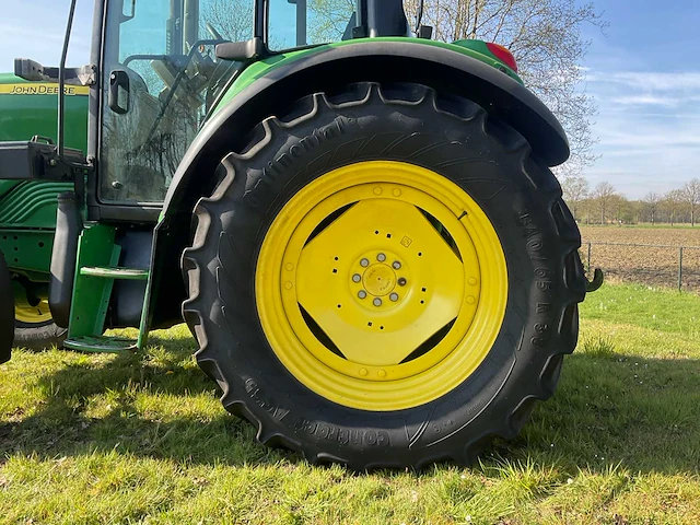 2008 john deere 6130 vierwielaangedreven landbouwtractor - afbeelding 3 van  25