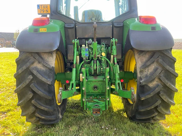 2008 john deere 6130 vierwielaangedreven landbouwtractor - afbeelding 4 van  25