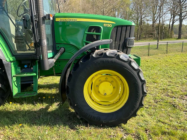 2008 john deere 6130 vierwielaangedreven landbouwtractor - afbeelding 8 van  25