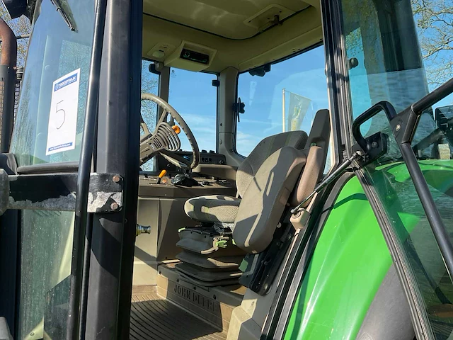 2008 john deere 6130 vierwielaangedreven landbouwtractor - afbeelding 11 van  25