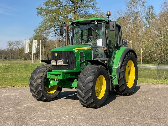 2008 john deere 6130 vierwielaangedreven landbouwtractor - afbeelding 1 van  25