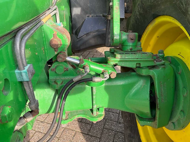 2008 john deere 6830 premium vierwielaangedreven landbouwtractor met maaiarm - afbeelding 13 van  49