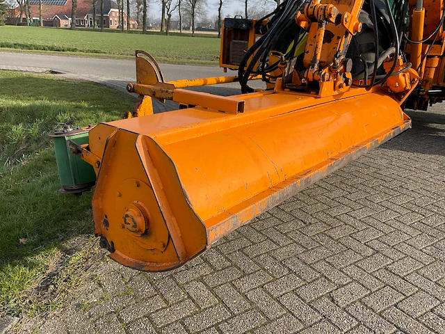 2008 john deere 6830 premium vierwielaangedreven landbouwtractor met maaiarm - afbeelding 15 van  49