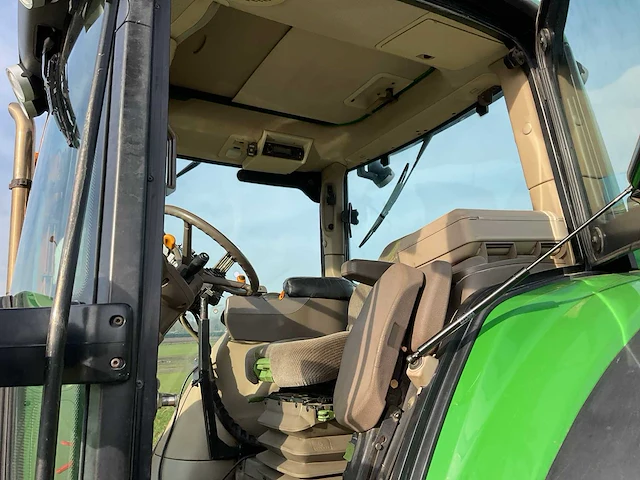 2008 john deere 6830 premium vierwielaangedreven landbouwtractor met maaiarm - afbeelding 32 van  49