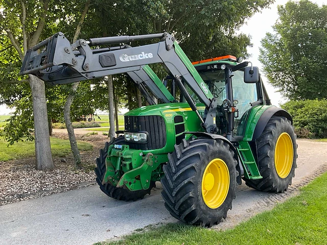 2008 john deere 6830 vierwielaangedreven landbouwtractor met voorlader - afbeelding 1 van  41