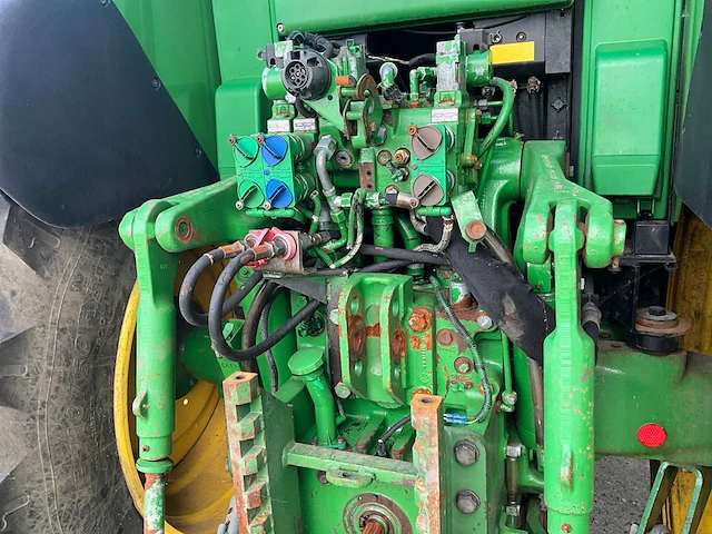 2008 john deere 6830 vierwielaangedreven landbouwtractor met voorlader - afbeelding 22 van  41