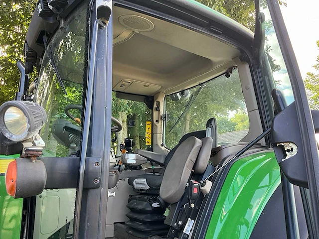 2008 john deere 6830 vierwielaangedreven landbouwtractor met voorlader - afbeelding 26 van  41