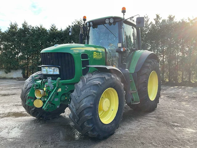 2008 john deere 7530 premium vierwielaangedreven landbouwtractor - afbeelding 1 van  33