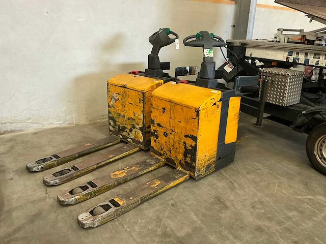 2008 jungheinrich ere120 elektrische palletwagen - afbeelding 1 van  5
