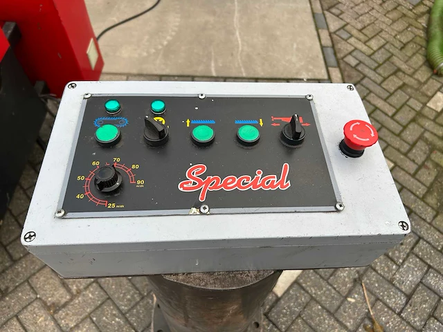 2008 karmetal 400 kdg metalen horizontale bandzaagmachine - afbeelding 10 van  17