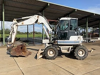 2008 komatsu pw 98mr-6 banden graafmachine - afbeelding 12 van  38