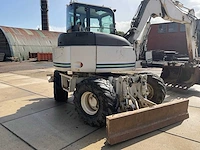 2008 komatsu pw 98mr-6 banden graafmachine - afbeelding 32 van  38
