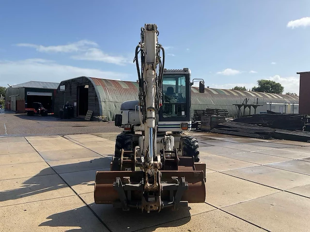 2008 komatsu pw 98mr-6 banden graafmachine - afbeelding 37 van  38