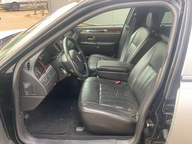 2008 lincoln towncar superior rouwauto - afbeelding 14 van  43