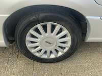 2008 lincoln towncar superior rouwauto - afbeelding 42 van  43
