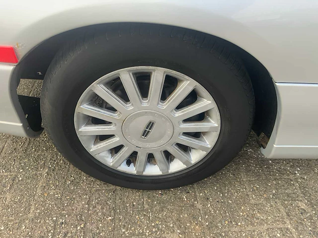 2008 lincoln towncar superior rouwauto - afbeelding 43 van  43