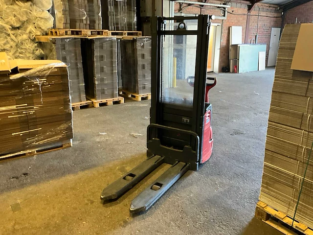 2008 linde l10 stapelaar - afbeelding 1 van  10