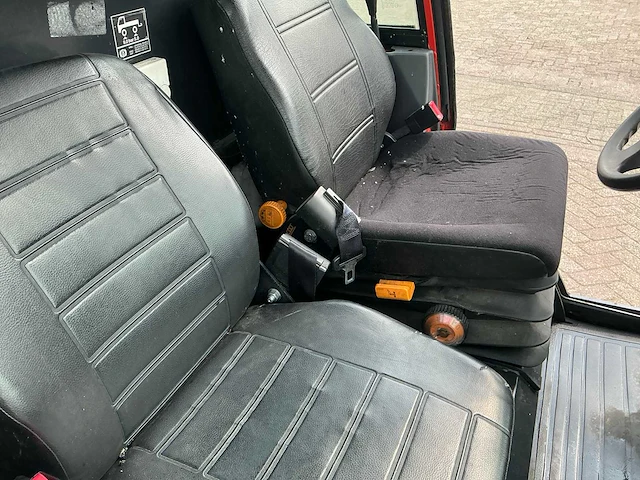 2008 linde p250 utility tractor - afbeelding 11 van  24