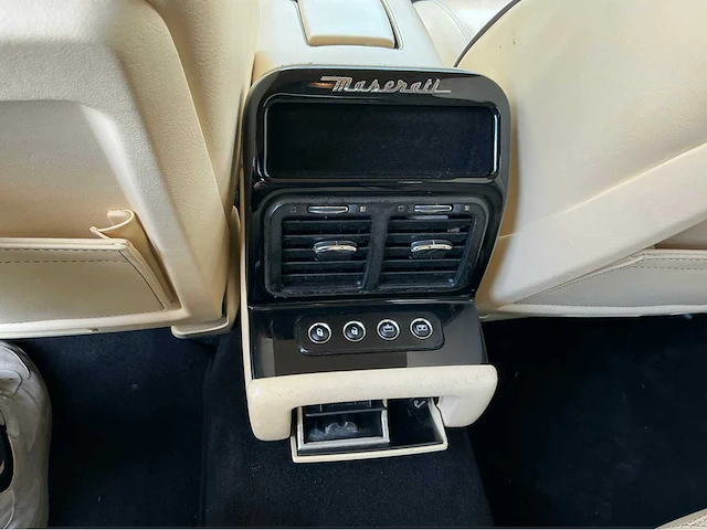 2008 maserati quattroporte sport gt personenauto - afbeelding 18 van  34