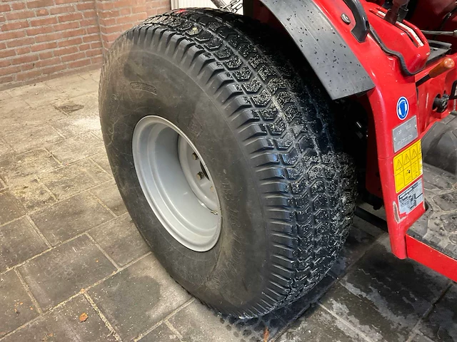 2008 massey ferguson 1531 tweewielaangedreven landbouwtractor - afbeelding 17 van  26