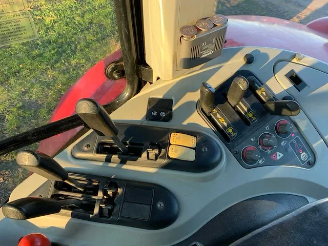 2008 massey ferguson 6485 dyna-6 vierwielaangedreven landbouwtractor - afbeelding 24 van  37