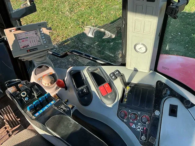 2008 massey ferguson 6490 dyna-6 vierwielaangedreven landbouwtractor - afbeelding 16 van  33