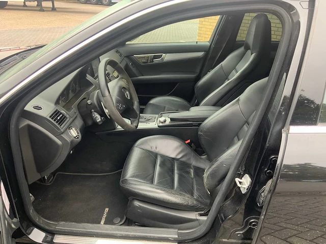 2008 mercedes-benz c-klasse c63 amg personenauto - afbeelding 25 van  41