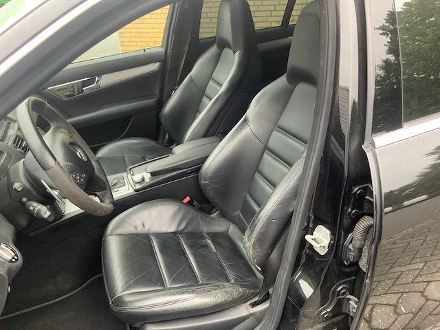 2008 mercedes-benz c-klasse c63 amg personenauto - afbeelding 26 van  41
