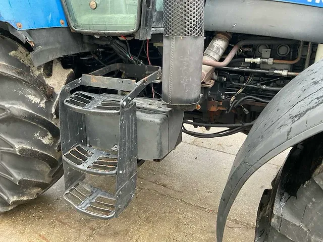 2008 new holland t6070 vierwielaangedreven landbouwtractor - afbeelding 7 van  34