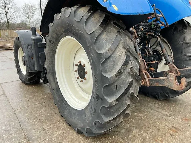2008 new holland t6070 vierwielaangedreven landbouwtractor - afbeelding 18 van  34
