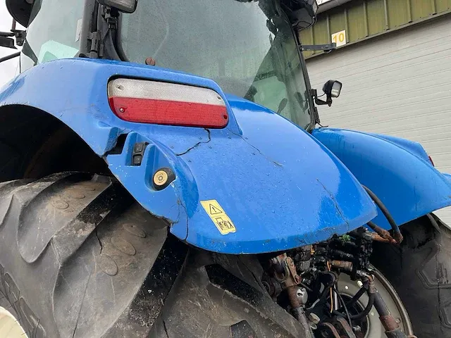 2008 new holland t6070 vierwielaangedreven landbouwtractor - afbeelding 19 van  34