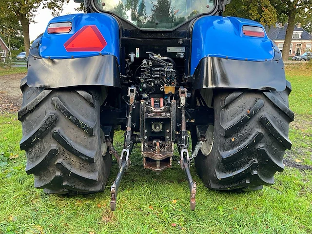 2008 new holland t6070 vierwielaangedreven landbouwtractor - afbeelding 7 van  37
