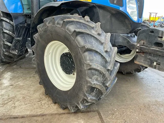 2008 new holland t7050 vierwielaangedreven landbouwtractor - afbeelding 3 van  32