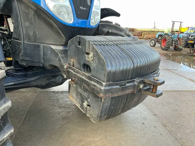 2008 new holland t7050 vierwielaangedreven landbouwtractor - afbeelding 32 van  32