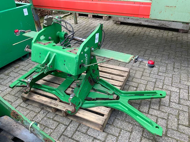 2008 sauter - john deere frontheffer 7030 serie - afbeelding 1 van  6