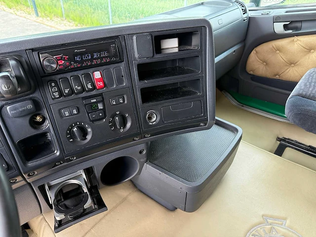 2008 scania 560 6x2 vrachtwagen - afbeelding 22 van  48