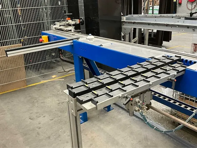 2008 schüco pgz+ glaslatprofiel afkortcirkelzaagmachine - afbeelding 14 van  32