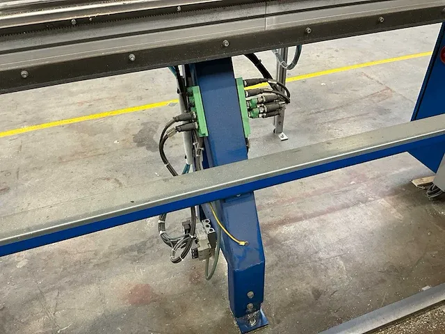 2008 schüco pgz+ glaslatprofiel afkortcirkelzaagmachine - afbeelding 27 van  32