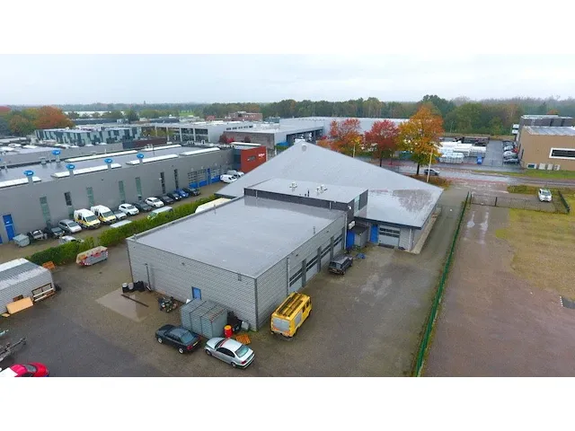 2008 showroom met werkplaats - afbeelding 10 van  100