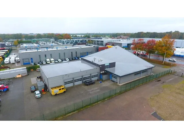 2008 showroom met werkplaats - afbeelding 13 van  100