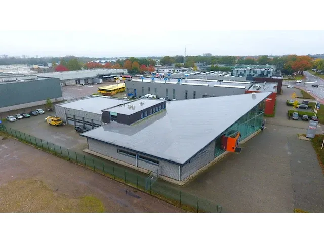 2008 showroom met werkplaats - afbeelding 15 van  100