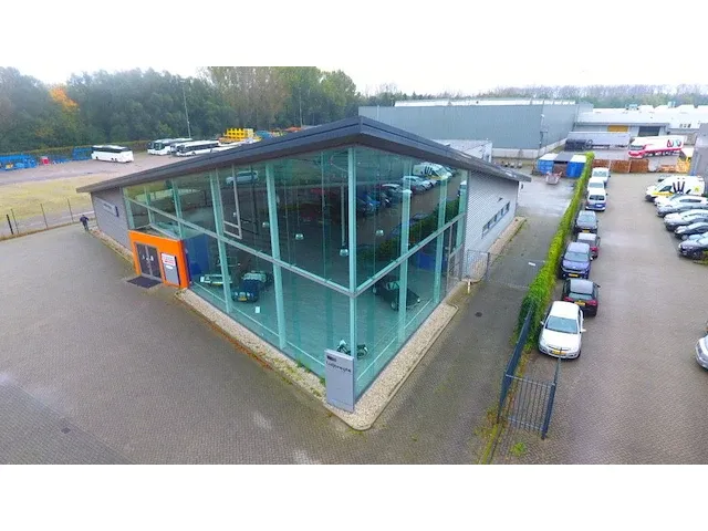2008 showroom met werkplaats - afbeelding 18 van  100