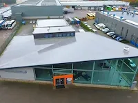 2008 showroom met werkplaats