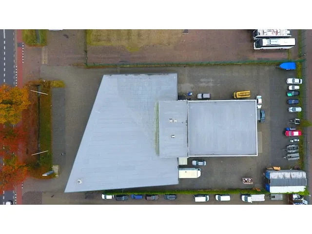 2008 showroom met werkplaats - afbeelding 27 van  100