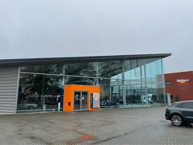 2008 showroom met werkplaats - afbeelding 30 van  100