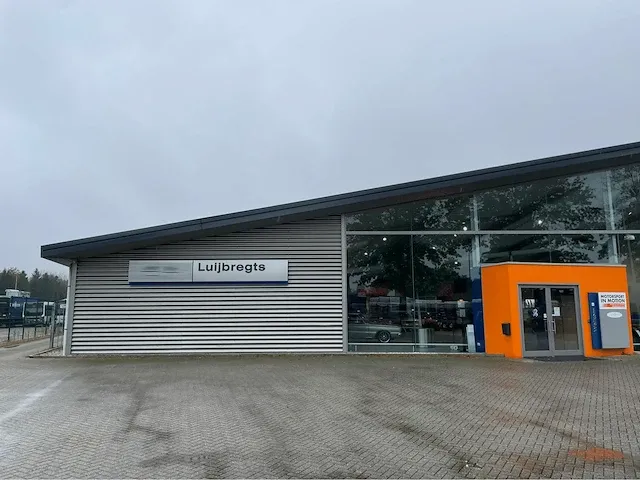 2008 showroom met werkplaats - afbeelding 31 van  100