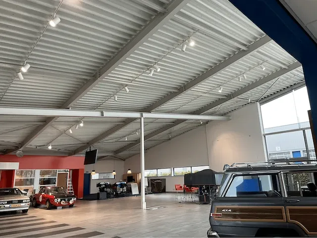 2008 showroom met werkplaats - afbeelding 33 van  100