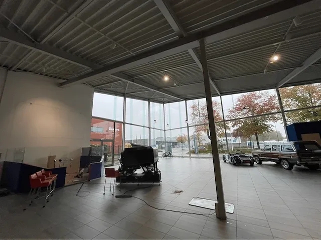2008 showroom met werkplaats - afbeelding 35 van  100